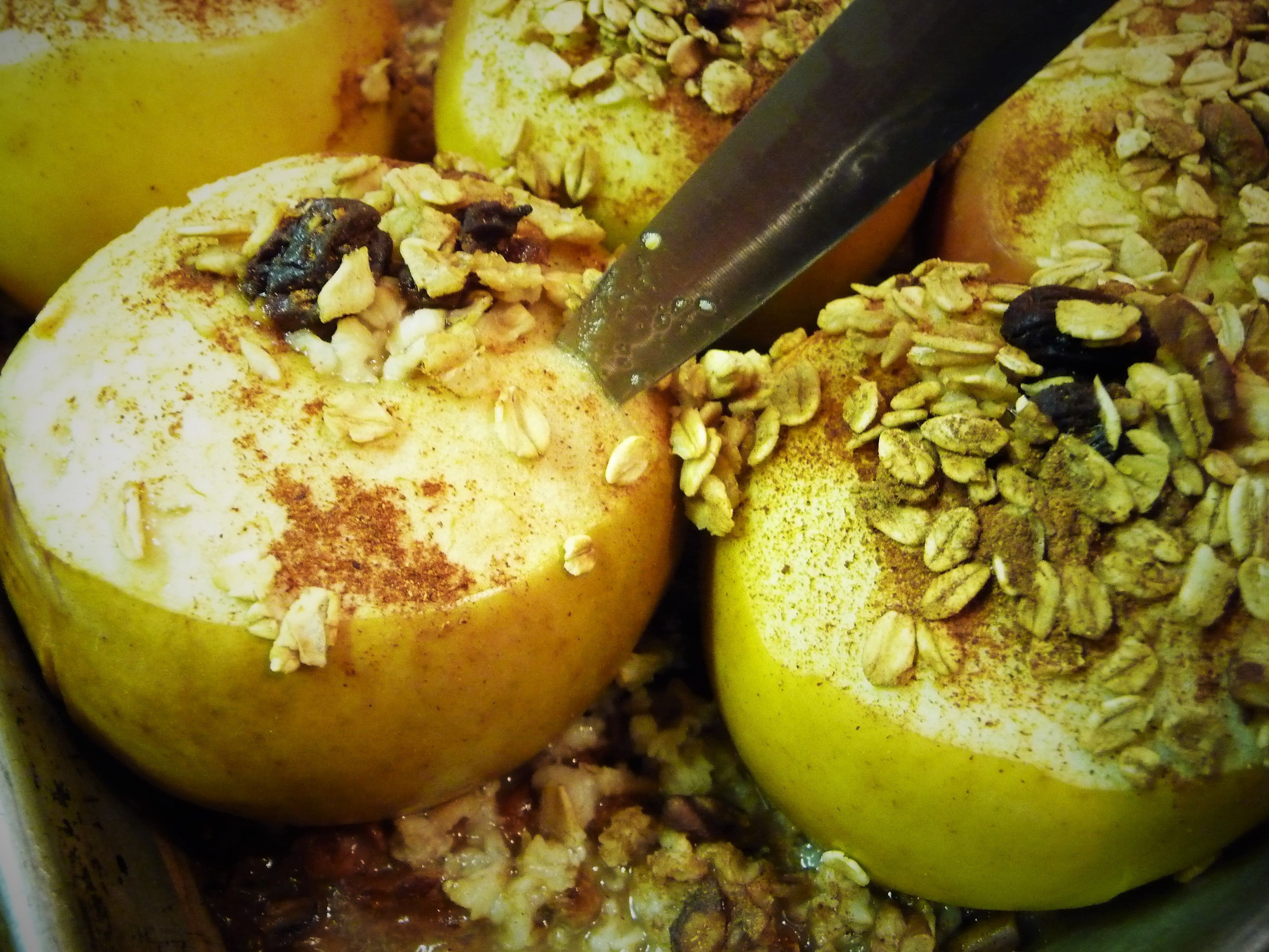 https://plants-rule.com/blog-step-three-four-fruits-a-day-an-easy-change-towards-a-healthy-plant-based-life-2/baked-stuffed-apples-easy-healthy-plant-based-gluten-free-no-sugar-added-oil-free-vegan-dessert-recipe-2/