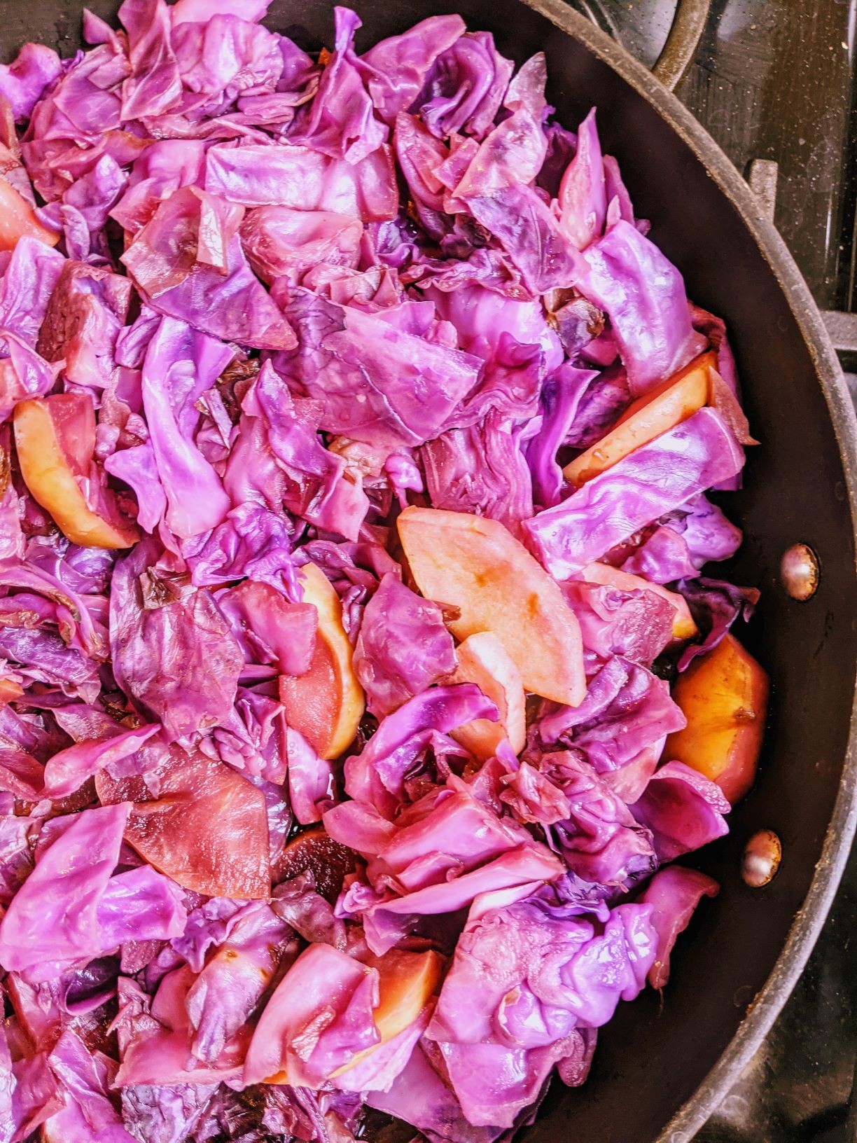 Tender Braised Red Cabbage with Apples and Cider Vinegar : Plants-Rule
